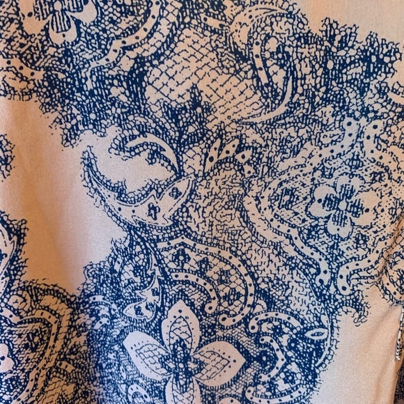 Paisley patterned top with open back - Picture 3 of 4